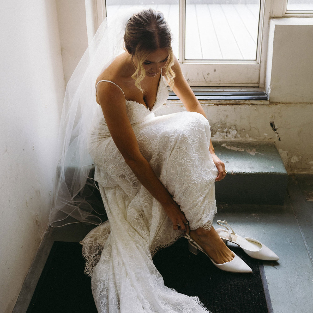 Dolce Vita Top Pick | Carel Off White Satin Heels