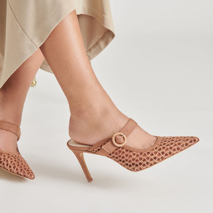 Dolce Vita Quality | KEEKEE HEELS SADDLE WOVEN RAFFIA