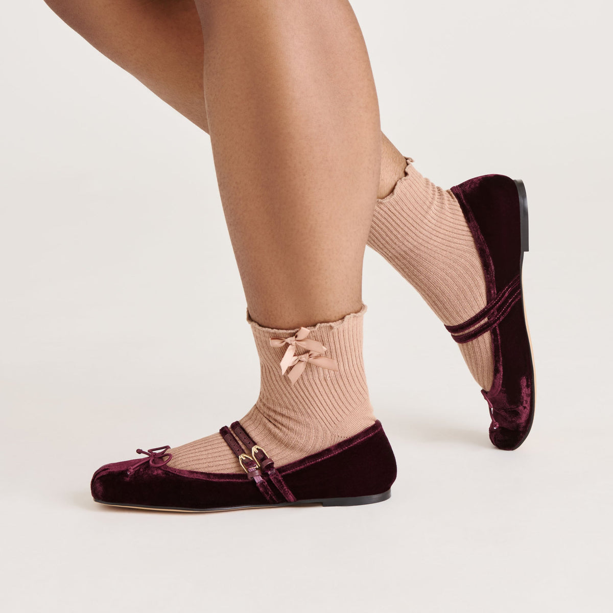 Dolce Vita Everyday | Lettuce Edge Bow Mocha Anklet Socks